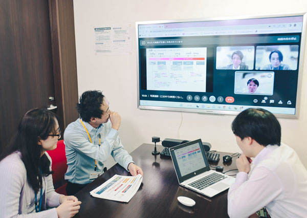 営業職(コールトラッカー営業)